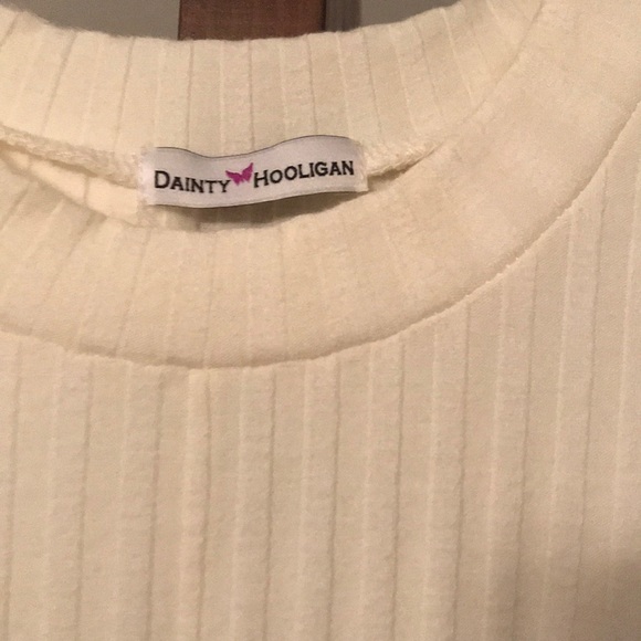 White, knotted, Dainty Hooligan crop top - Picture 2 of 3